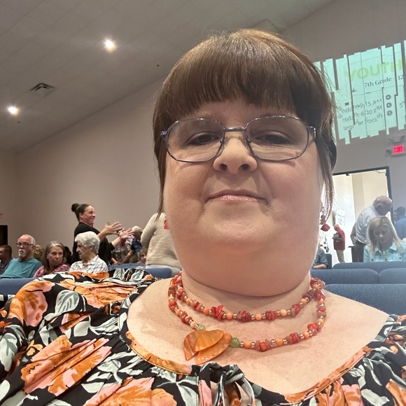 Meet your Posher, Kimberly - Picture 1 of 1